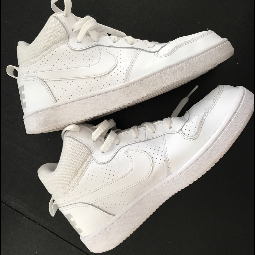 NIKE White High top basketball shoes(Youth Size6)